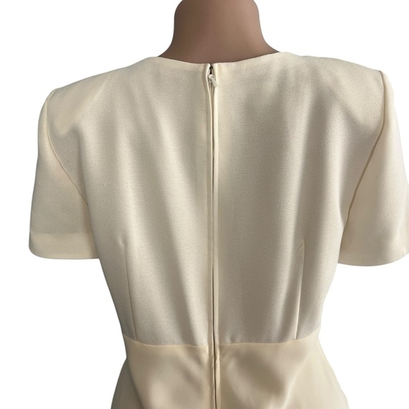 Maggy London by Kenneth Nolan Off White Vintage Short Sleeve Dress - Picture 5 of 9